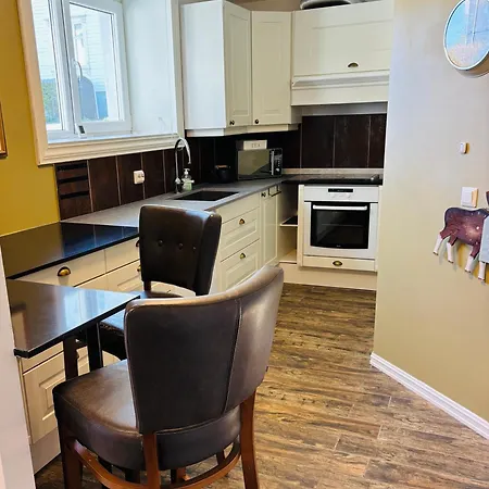 Fresh & Small Bedroom Near Centre *
