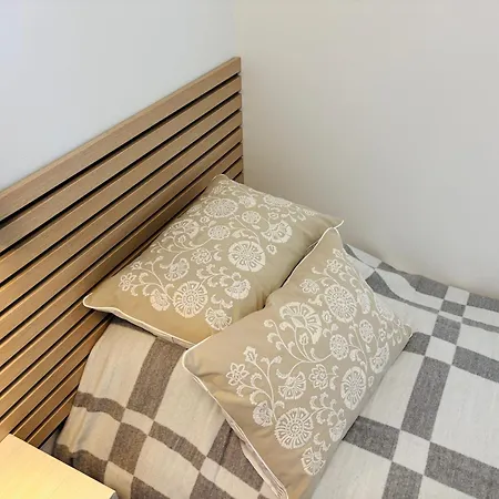 Fresh & Small Bedroom Near Centre